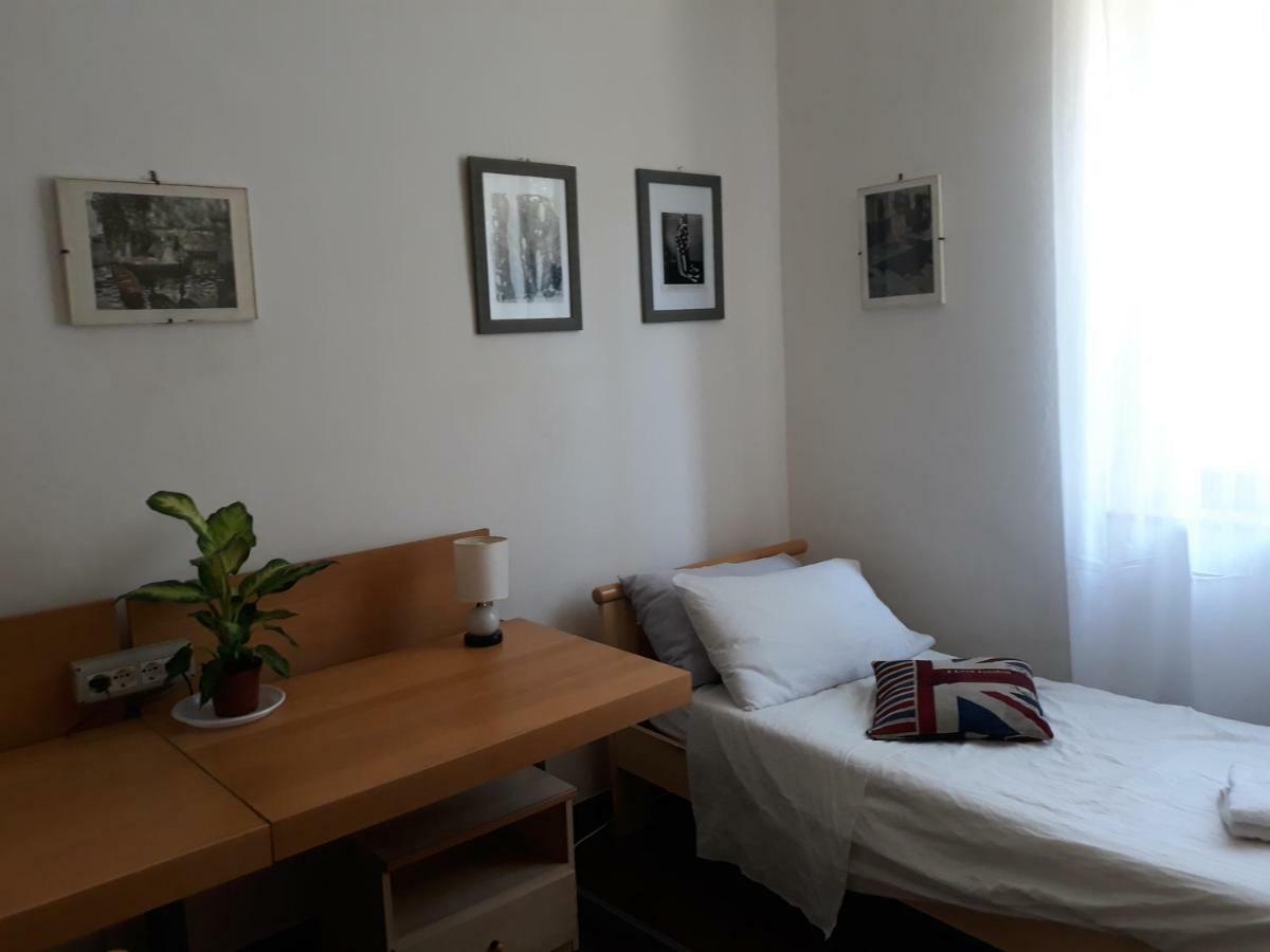 Bed In Siena Hotel Tognazza Ngoại thất bức ảnh